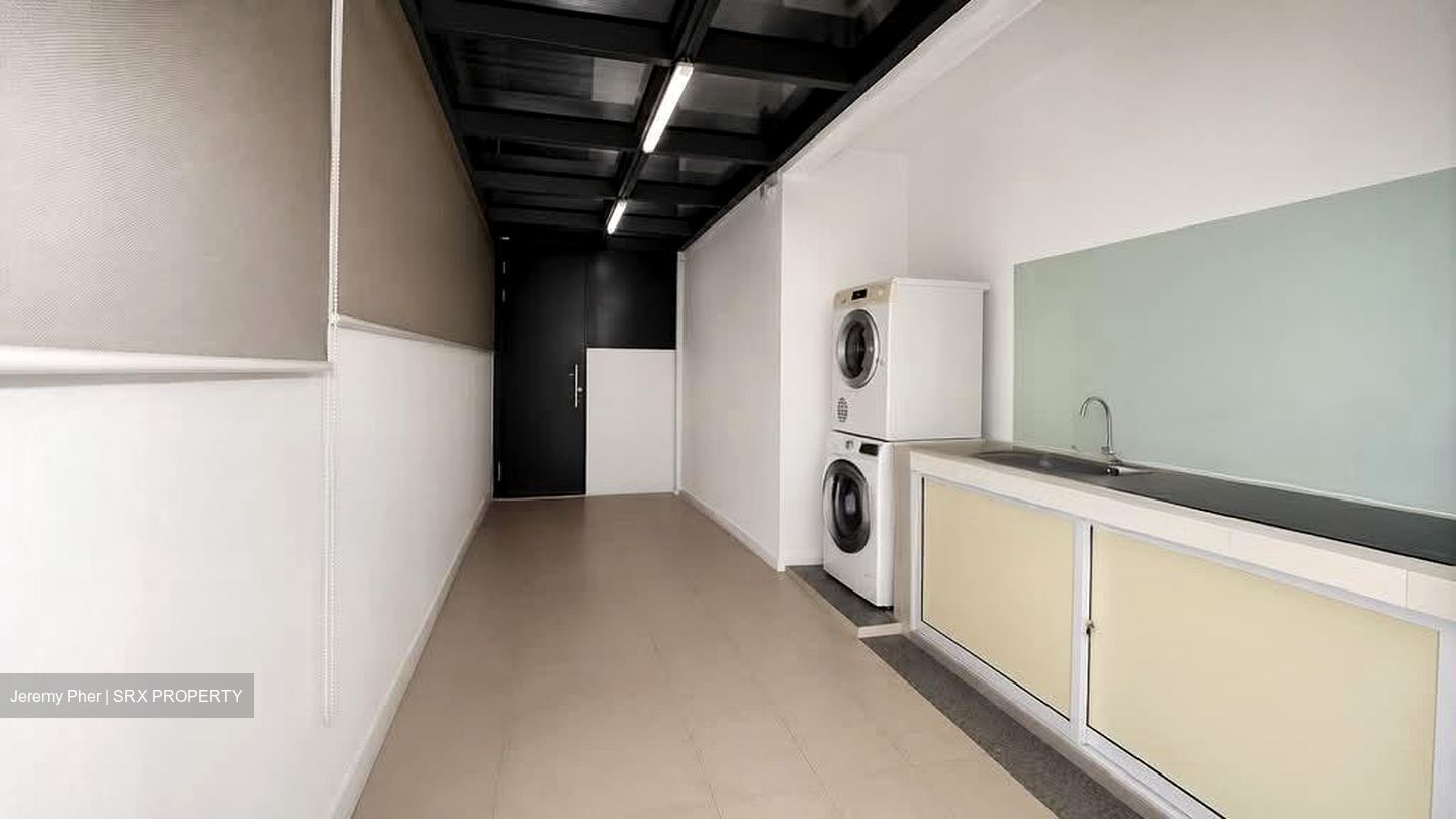 Serangoon Garden Estate (D19), Semi-Detached #586216931